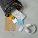 pebble-mouse-2-m350s-tonal-white-lifestyle-gallery-2.webp