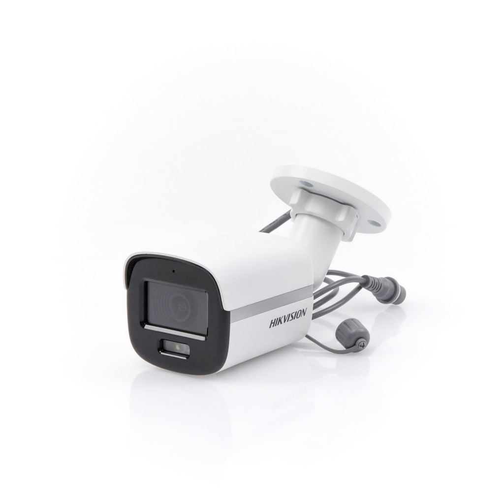 Camara Bala TURBOHD 3K (5 Megapixel) / Lente 2.8 mm / Micrófono Integrado / Imagen a Color 24/7 (ColorVu) / Luz Blanca 20m / Exterior IP67 / dWDR / 4 Tecnologías SKU: DS-2CE10KF0T-FS