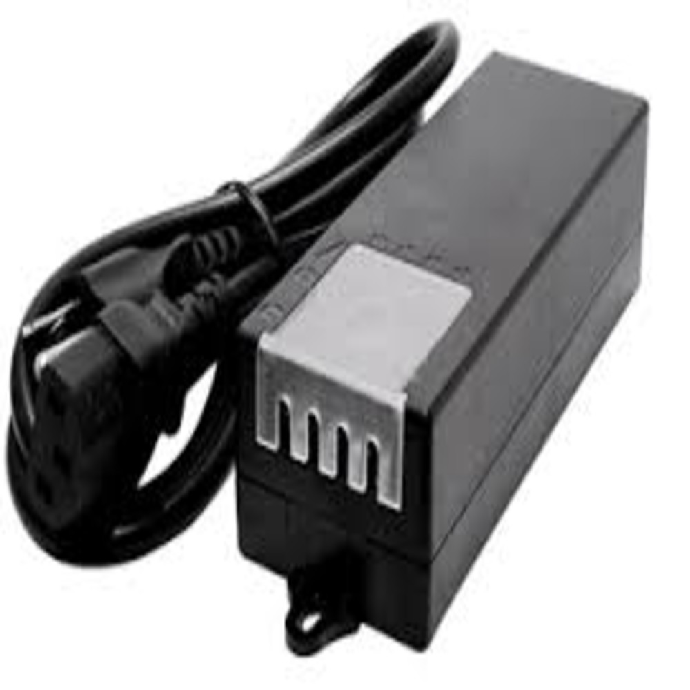 FUENTE DE PODER SAXXON TVN083024 REGULADA 12V DC/ 5 AMP/ COLOR NEGRO 4 CANALES SKU: SAX-TVN083024
